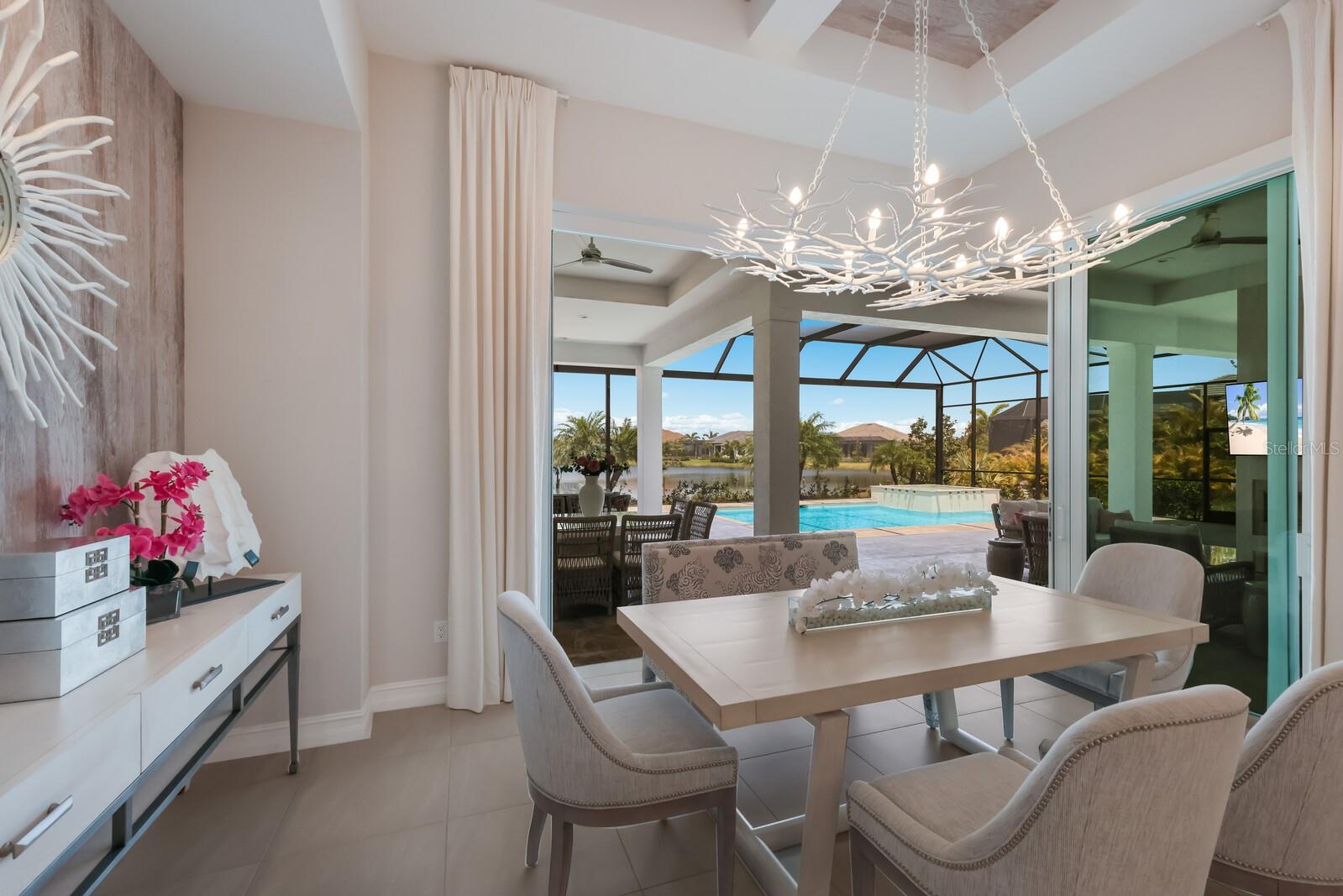 LAKE CLUB - Residential