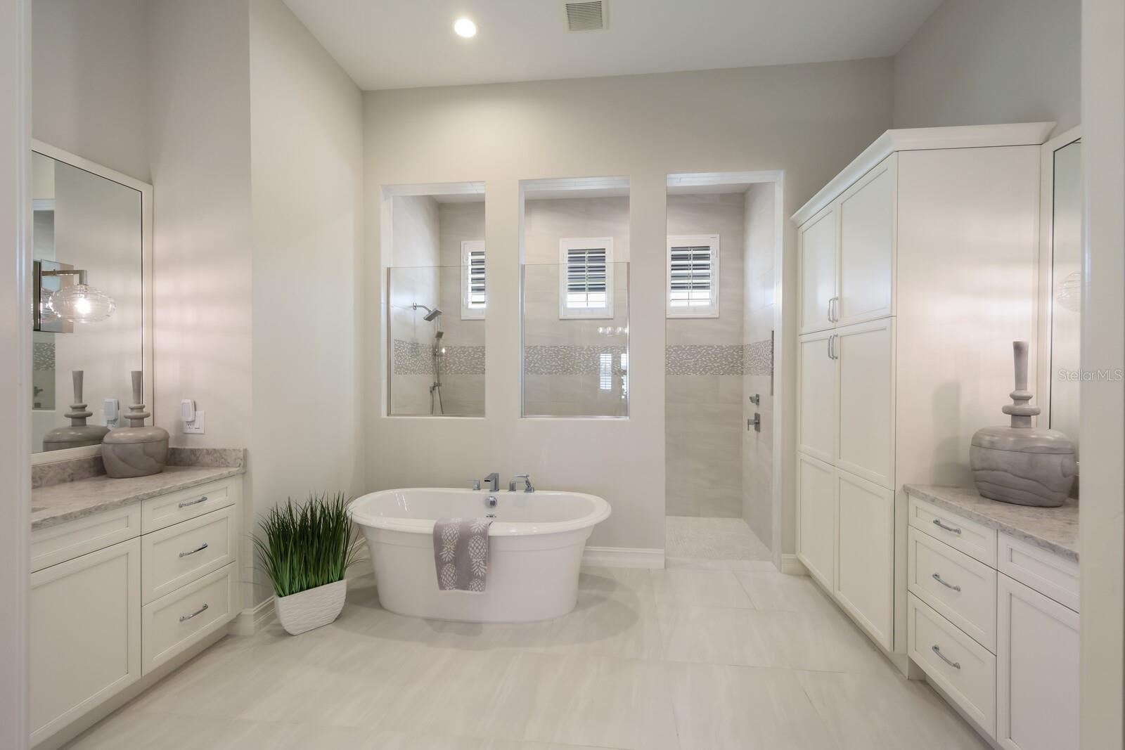 LAKE CLUB - Residential