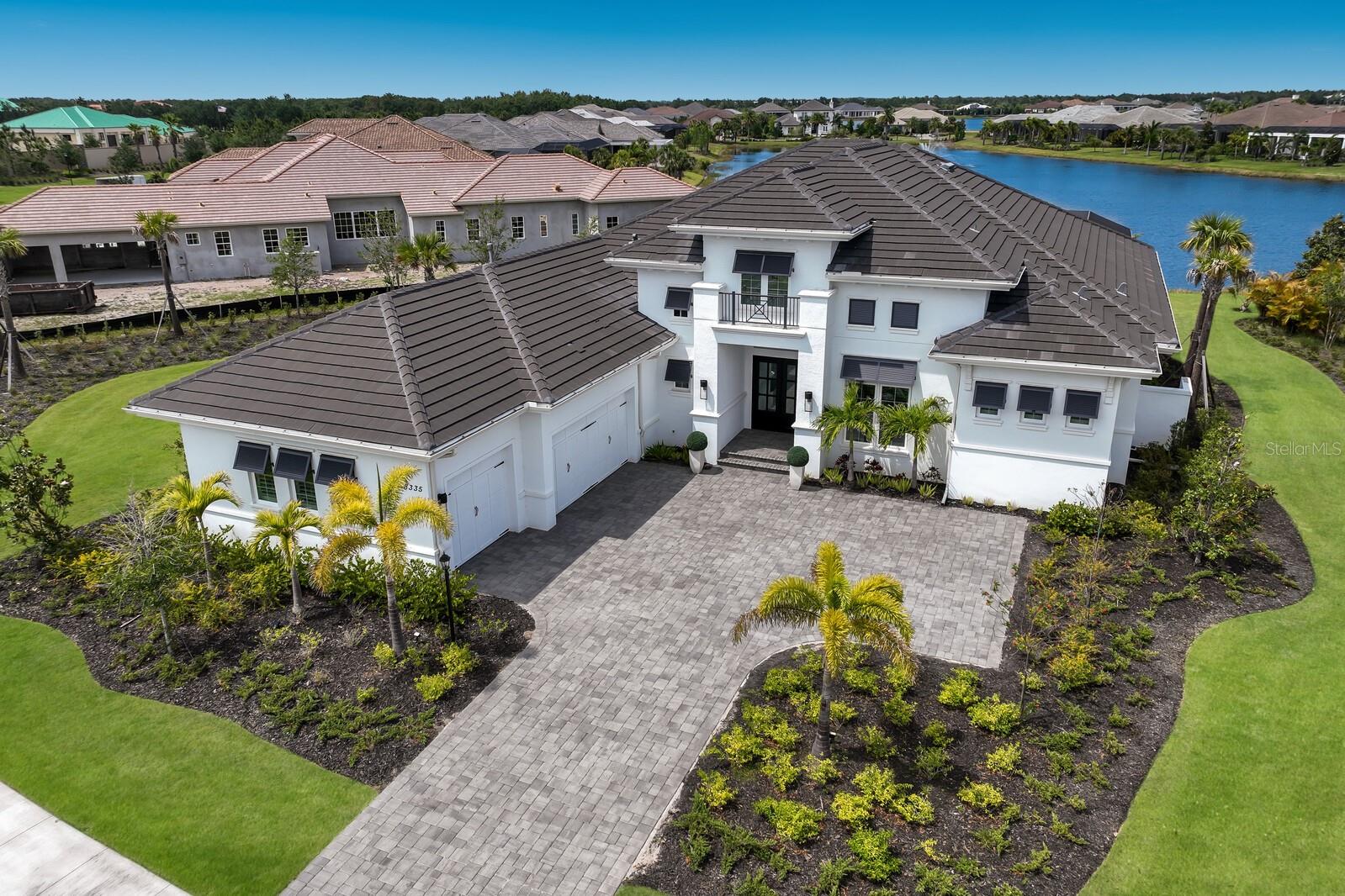 LAKE CLUB - Residential