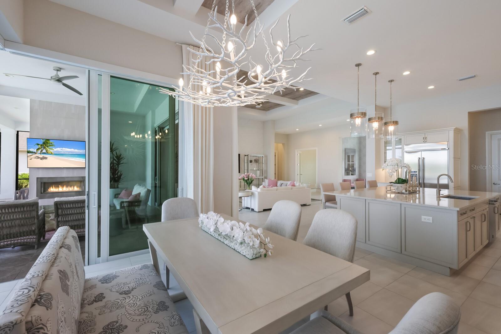 LAKE CLUB - Residential