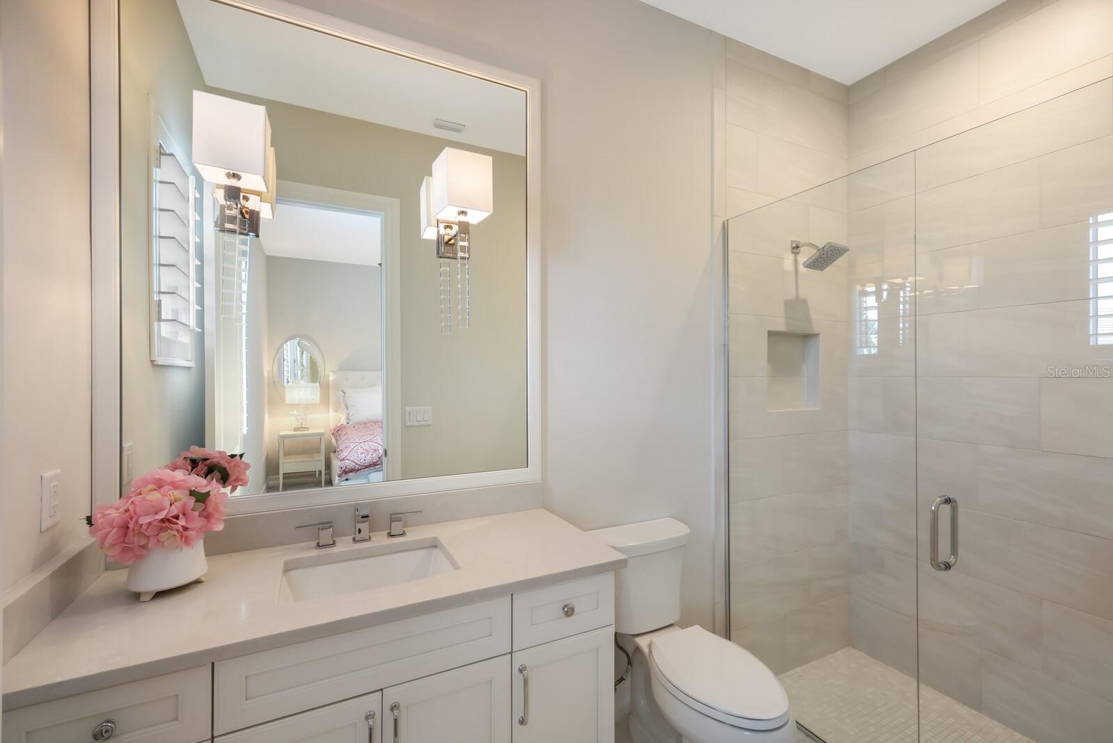 LAKE CLUB - Residential