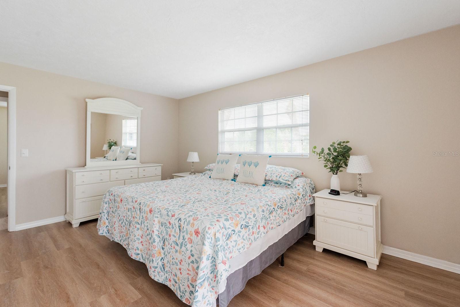 PALM MANOR - Residential