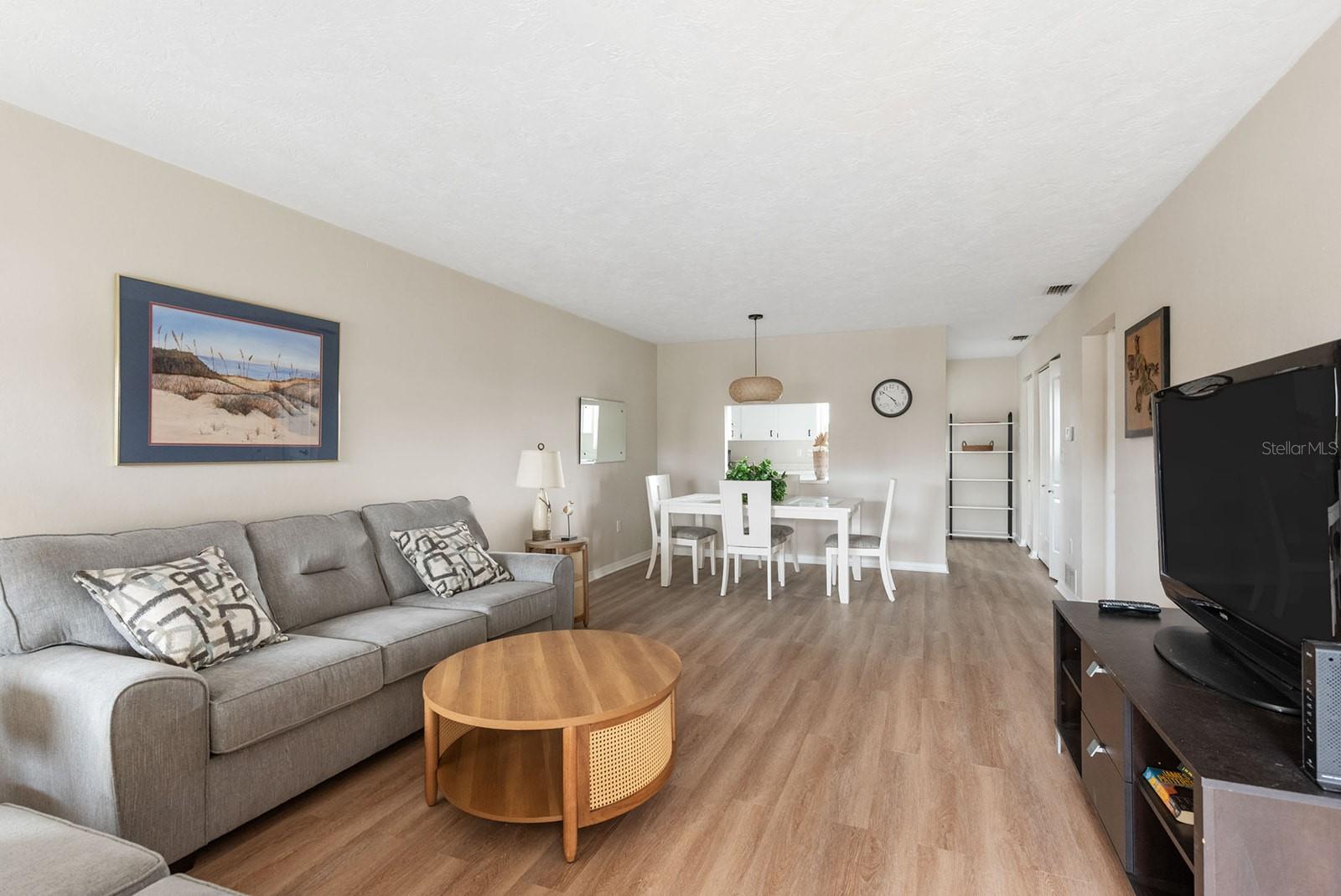 PALM MANOR - Residential