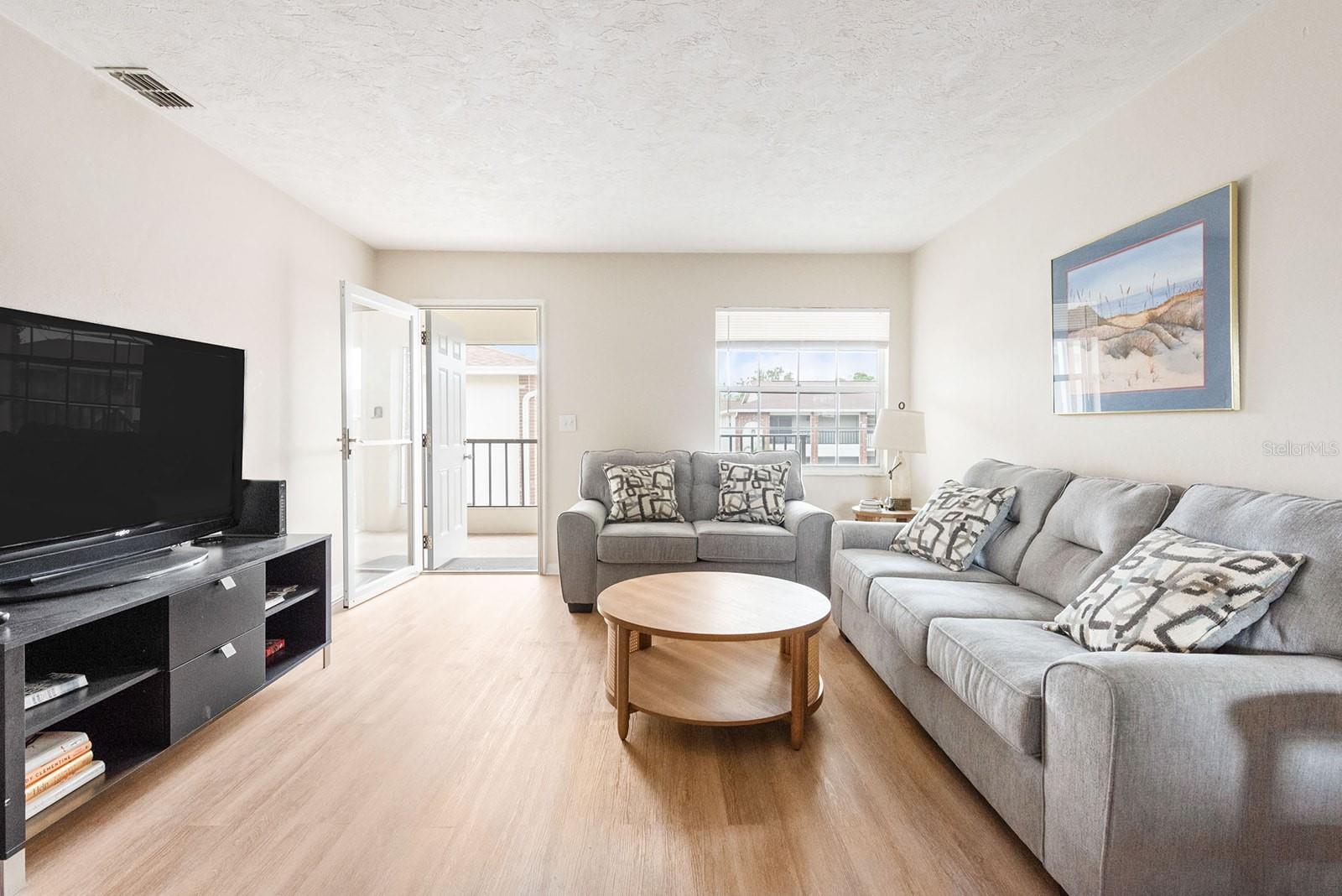 PALM MANOR - Residential