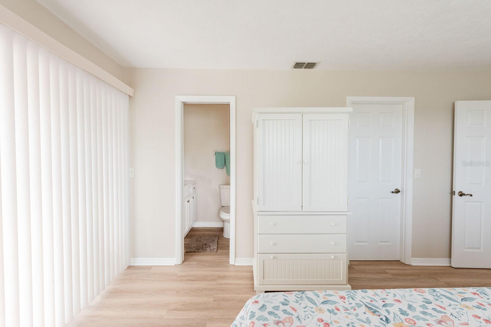 PALM MANOR - Residential