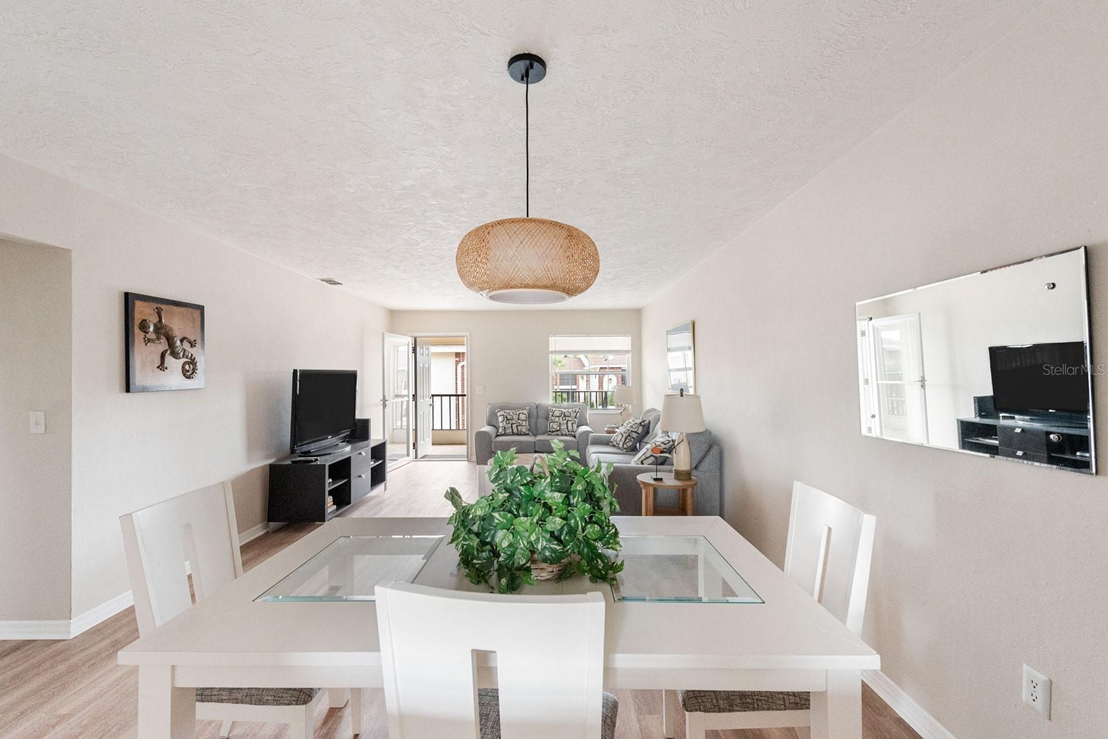 PALM MANOR - Residential