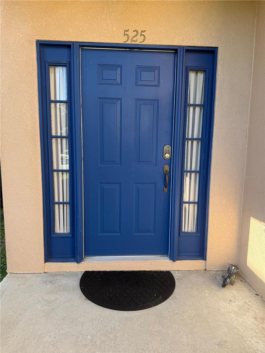 Photo of 525 Corvina Drive, Davenport, FL 33897 (MLS # O6333131)