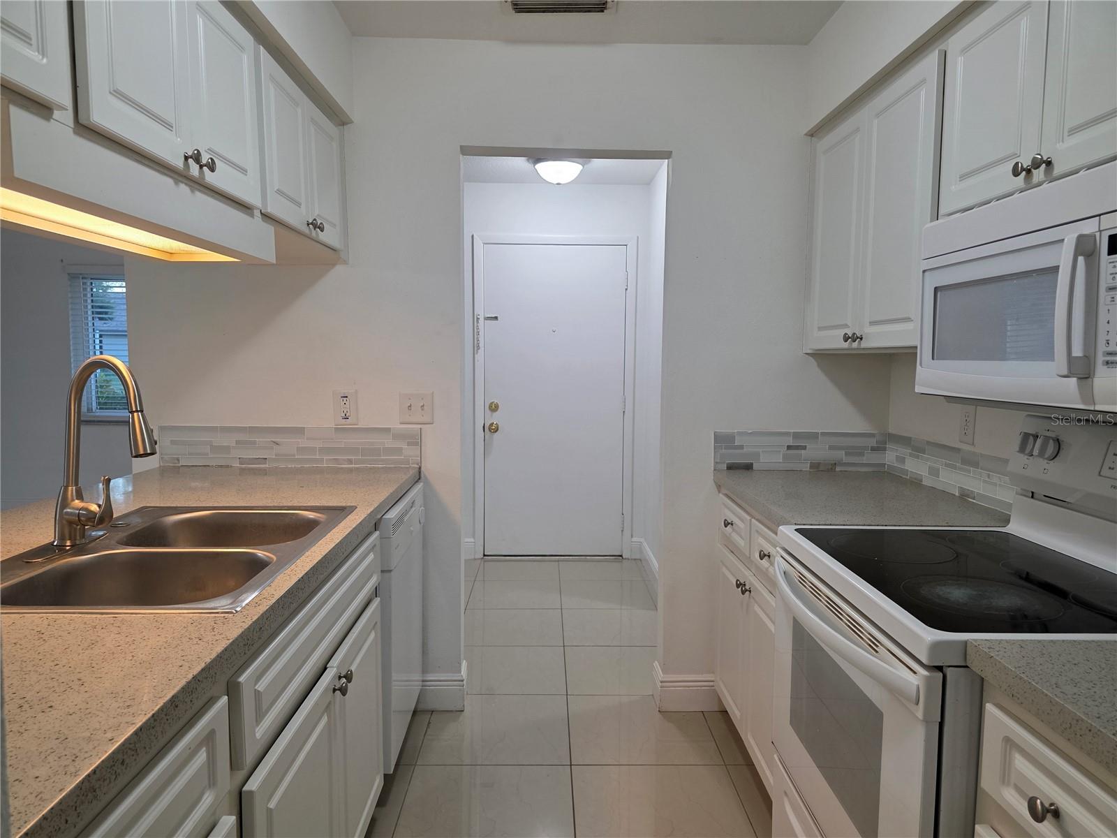 LIVINGSTON UNIT II B - Residential