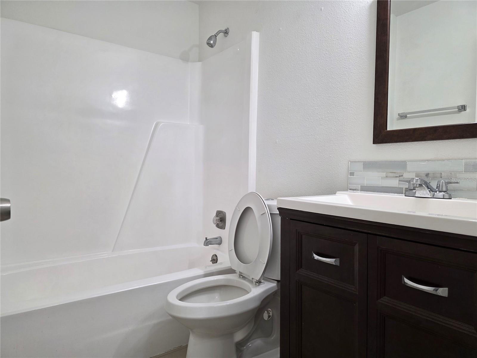 LIVINGSTON UNIT II B - Residential