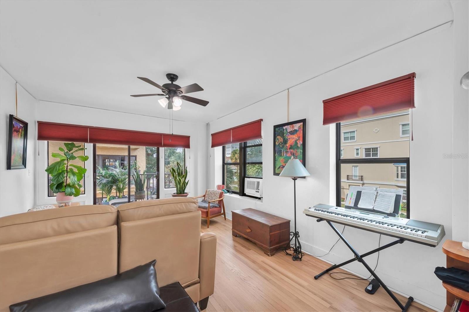 FLORI DE LEON APTS CO-OP - Residential