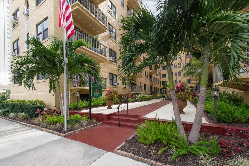 Photo of 130 4th Avenue N #201, St Petersburg, FL 33701 (MLS # TB8464942)