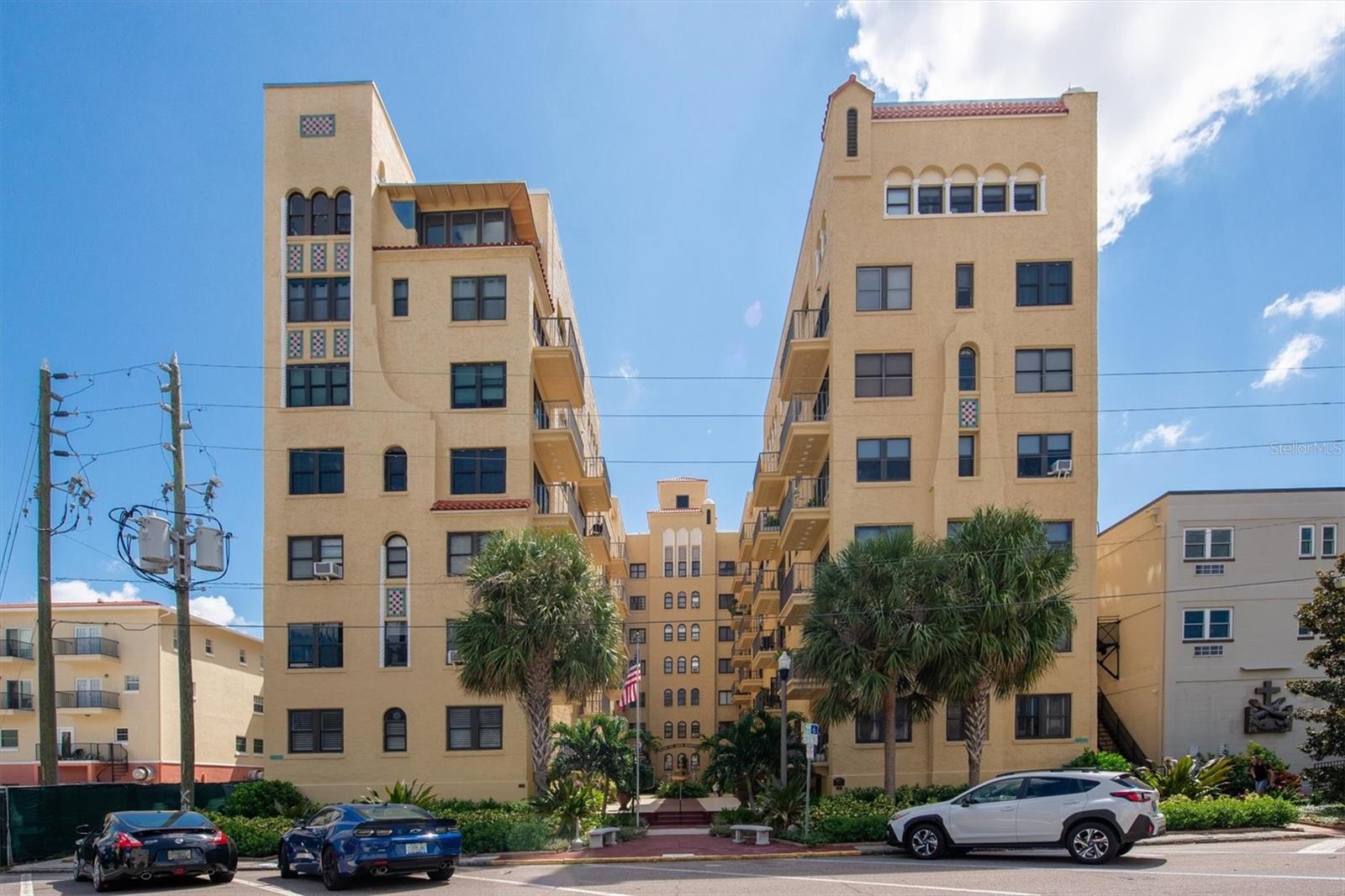 FLORI DE LEON APTS CO-OP - Residential