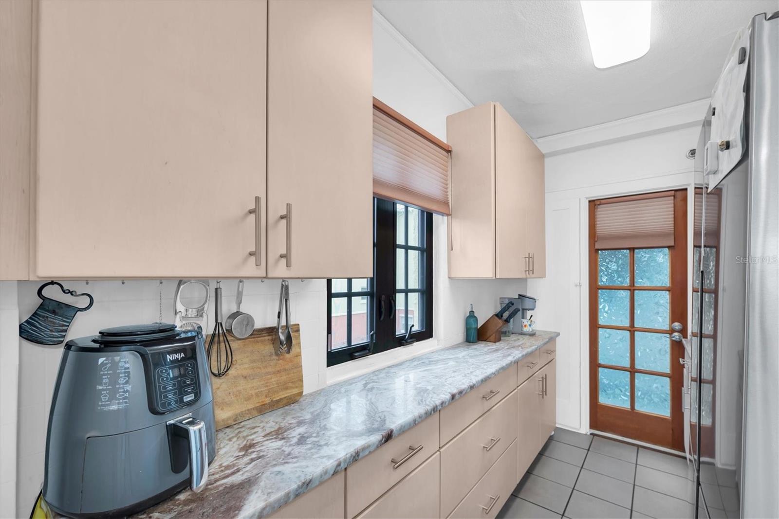 FLORI DE LEON APTS CO-OP - Residential