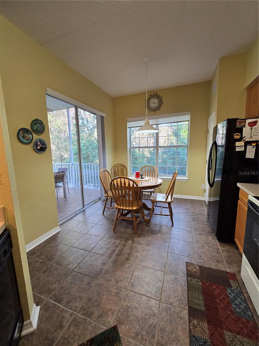 PHILLIPS BAY CONDO PH 02 OR 5723/2465 - Residential