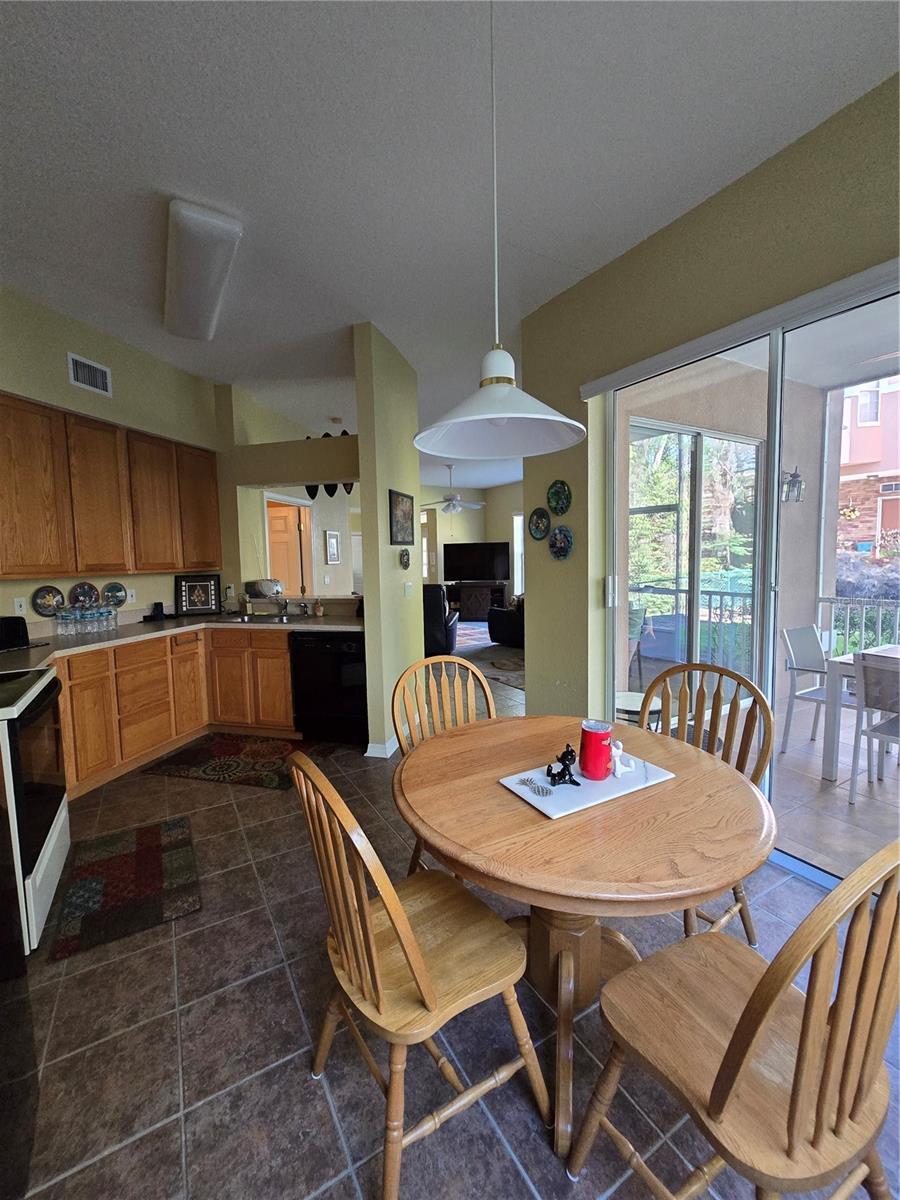 PHILLIPS BAY CONDO PH 02 OR 5723/2465 - Residential