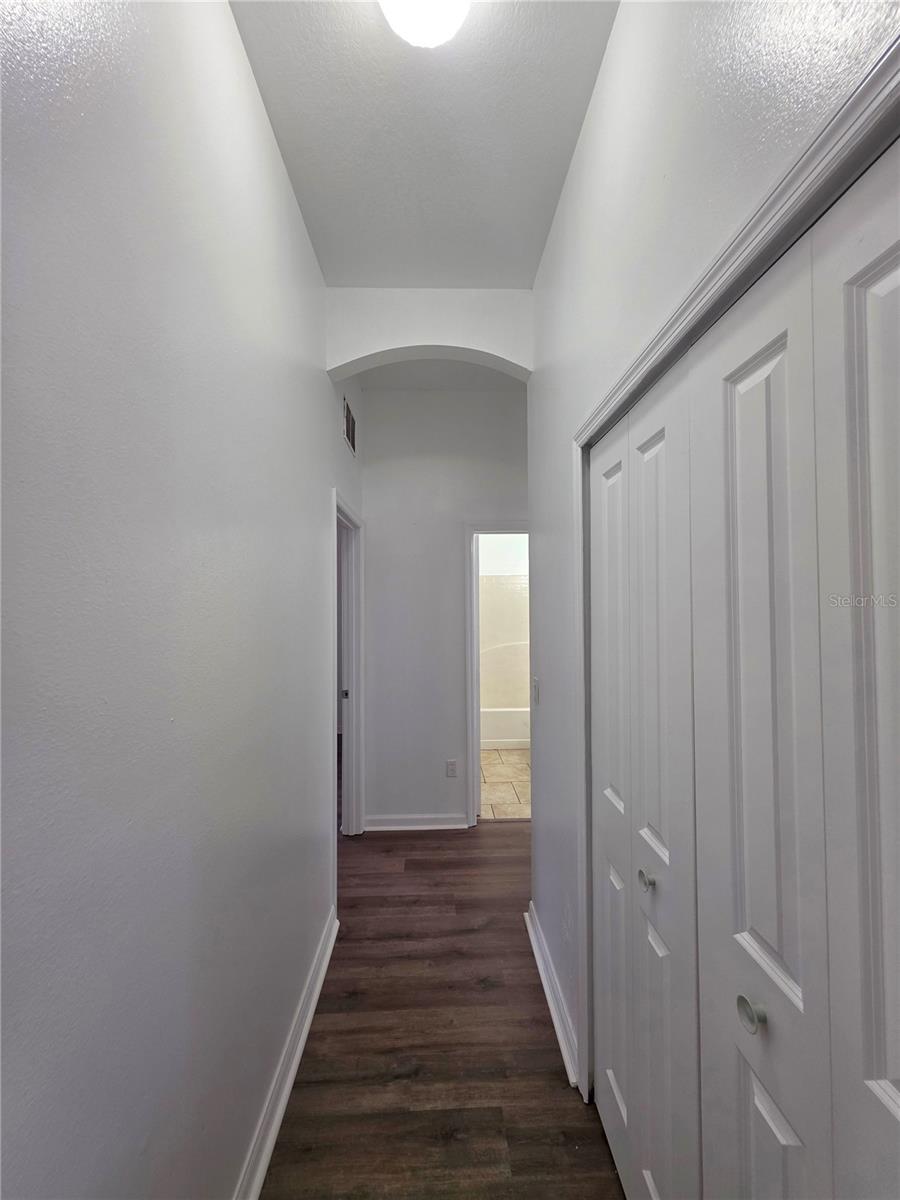 RAVEN GLEN UN 01 - Residential Lease