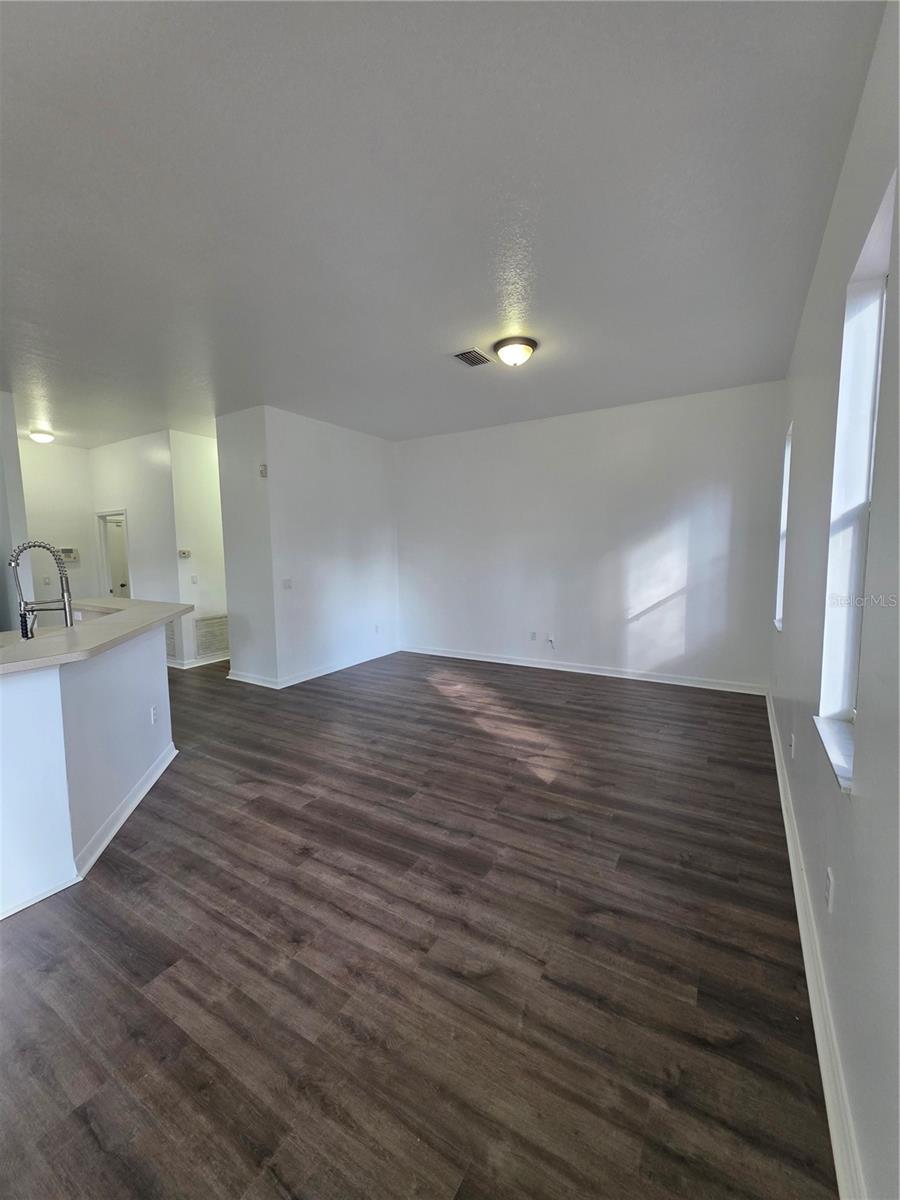 RAVEN GLEN UN 01 - Residential Lease