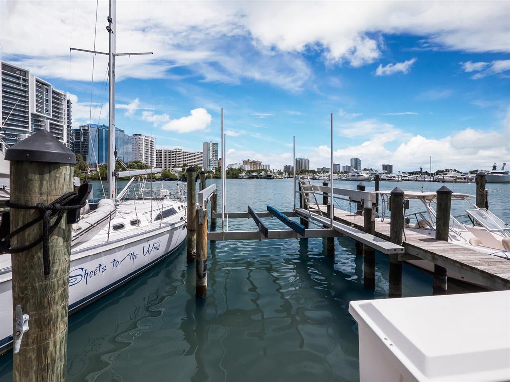HARBOR VIEW ON GOLDEN GATE POINT - Residential