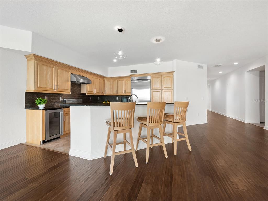 HARBOR VIEW ON GOLDEN GATE POINT - Residential