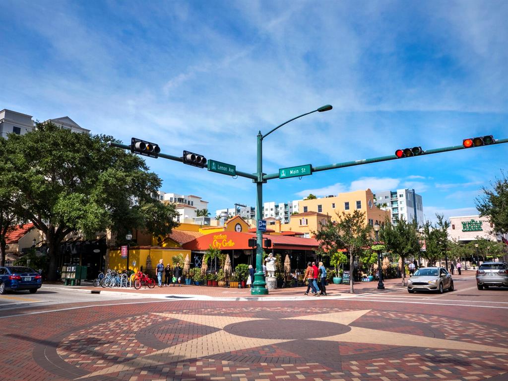 HARBOR VIEW ON GOLDEN GATE POINT - Residential
