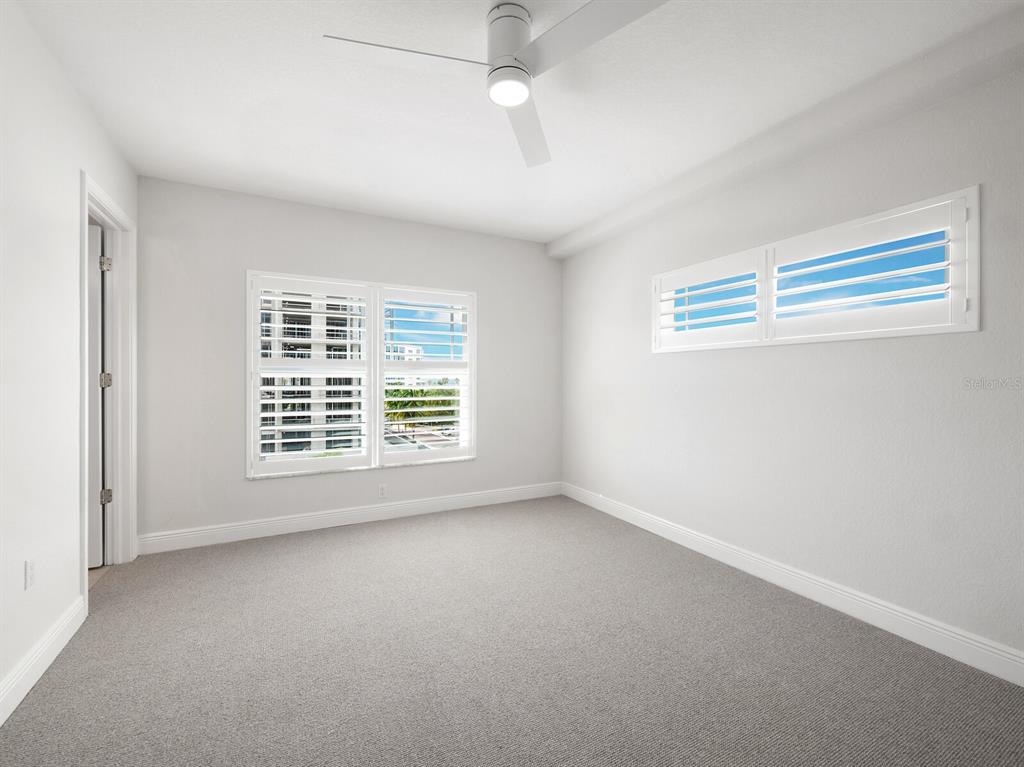 HARBOR VIEW ON GOLDEN GATE POINT - Residential