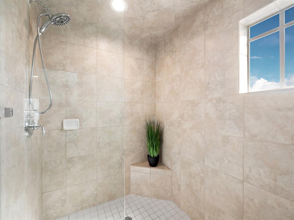 HARBOR VIEW ON GOLDEN GATE POINT - Residential