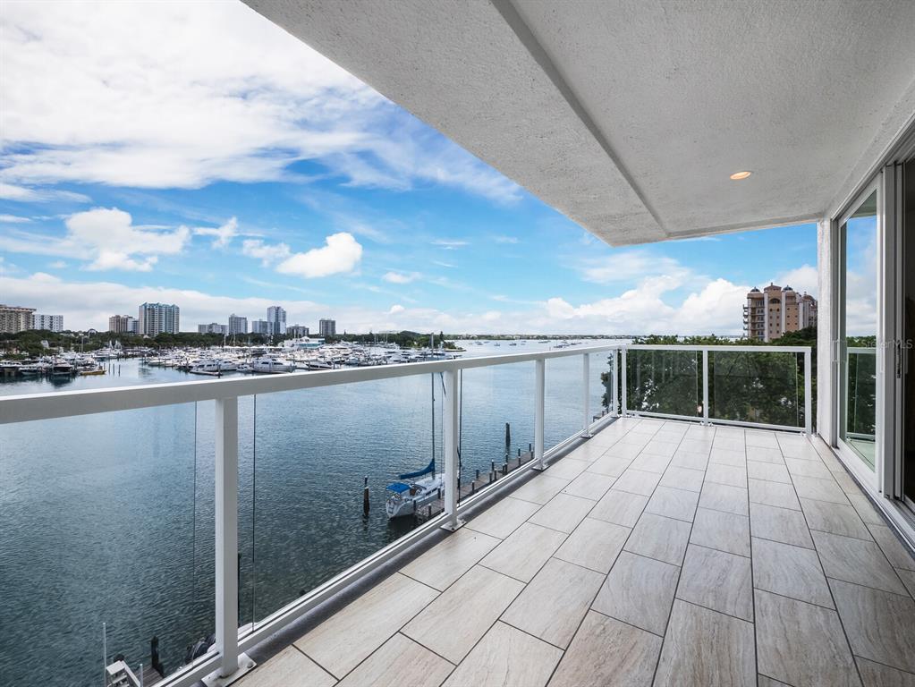 HARBOR VIEW ON GOLDEN GATE POINT - Residential