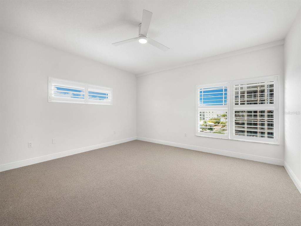 HARBOR VIEW ON GOLDEN GATE POINT - Residential