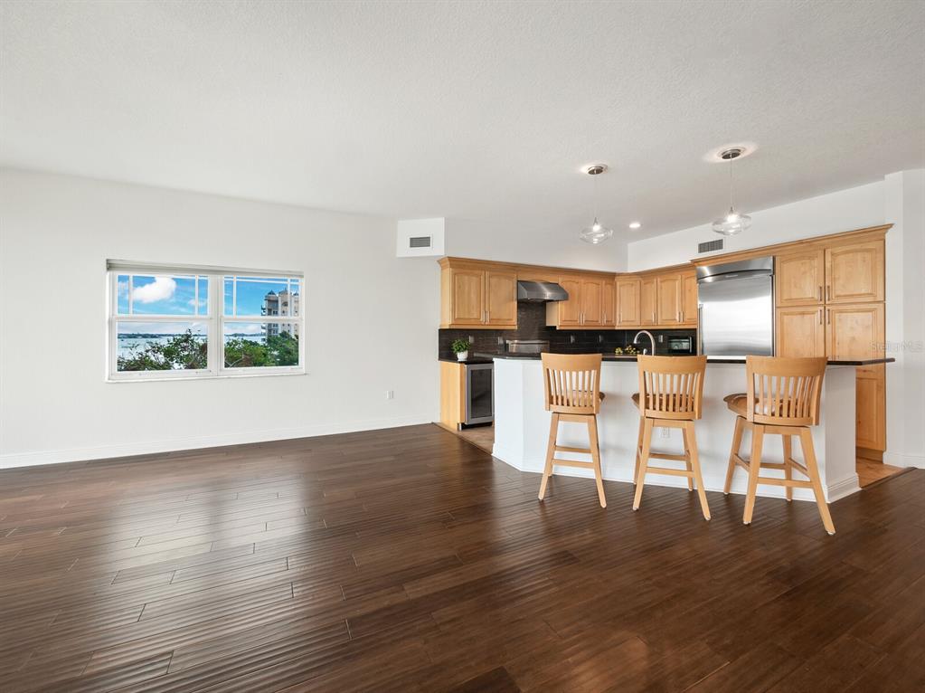 HARBOR VIEW ON GOLDEN GATE POINT - Residential