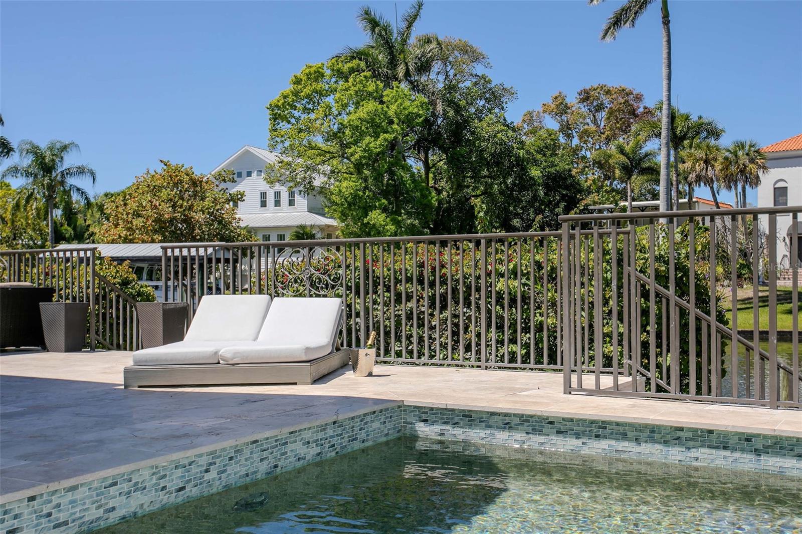 HARBOR CREST - Residential