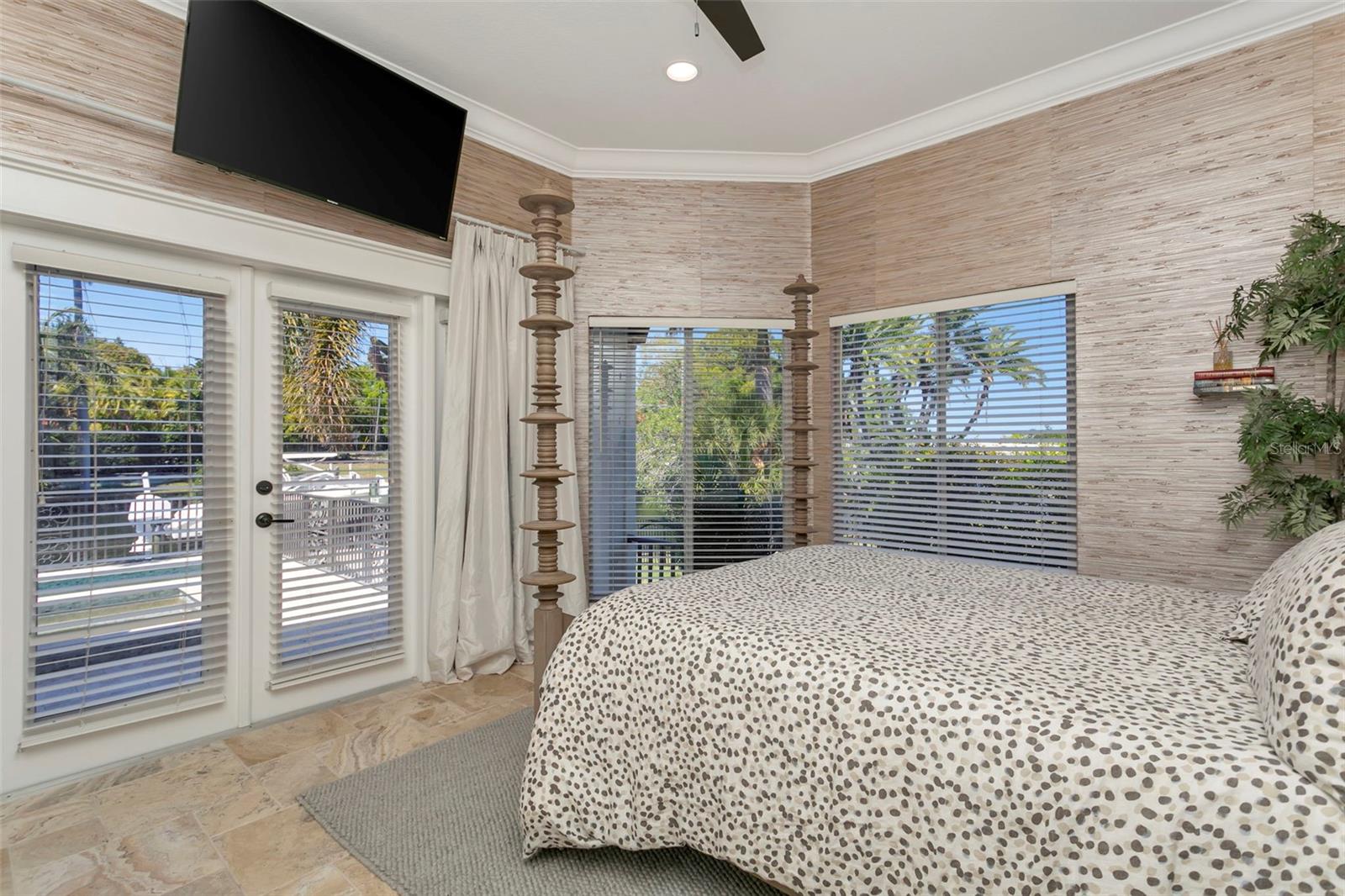 HARBOR CREST - Residential