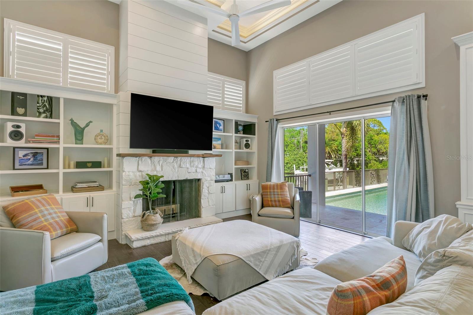 HARBOR CREST - Residential