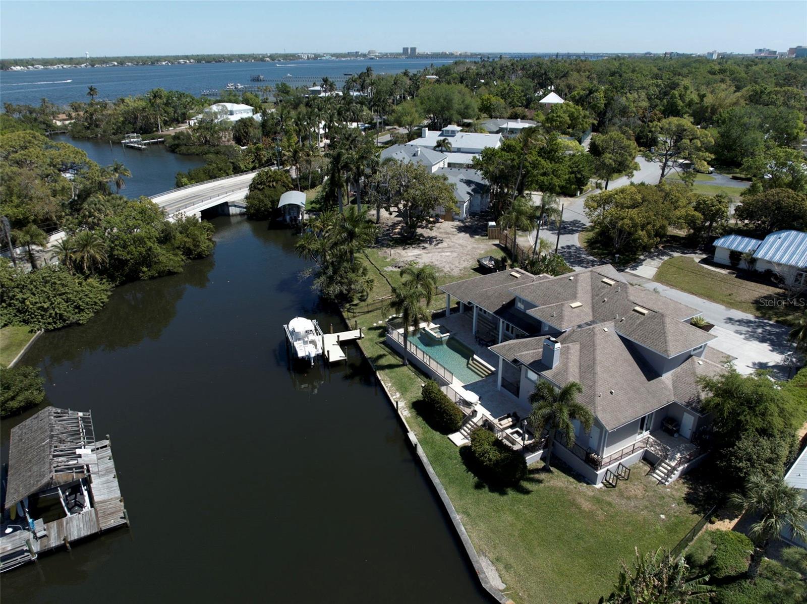 HARBOR CREST - Residential