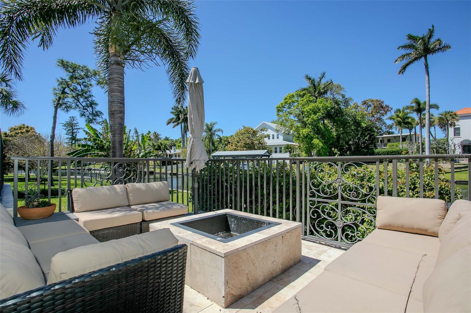 HARBOR CREST - Residential