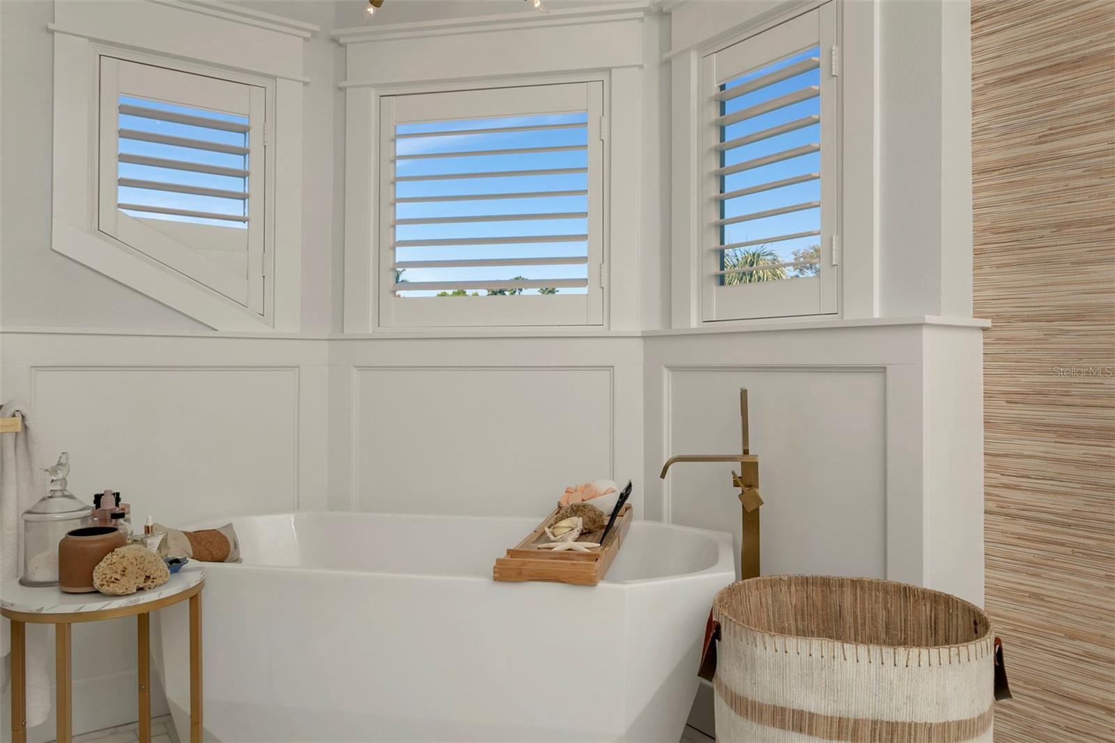 HARBOR CREST - Residential