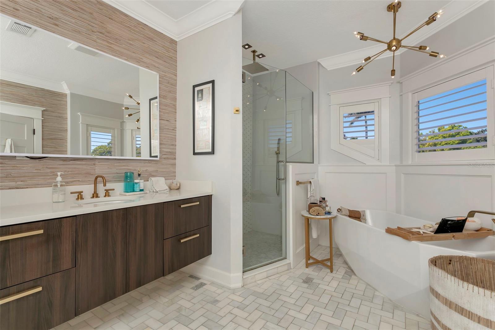 HARBOR CREST - Residential