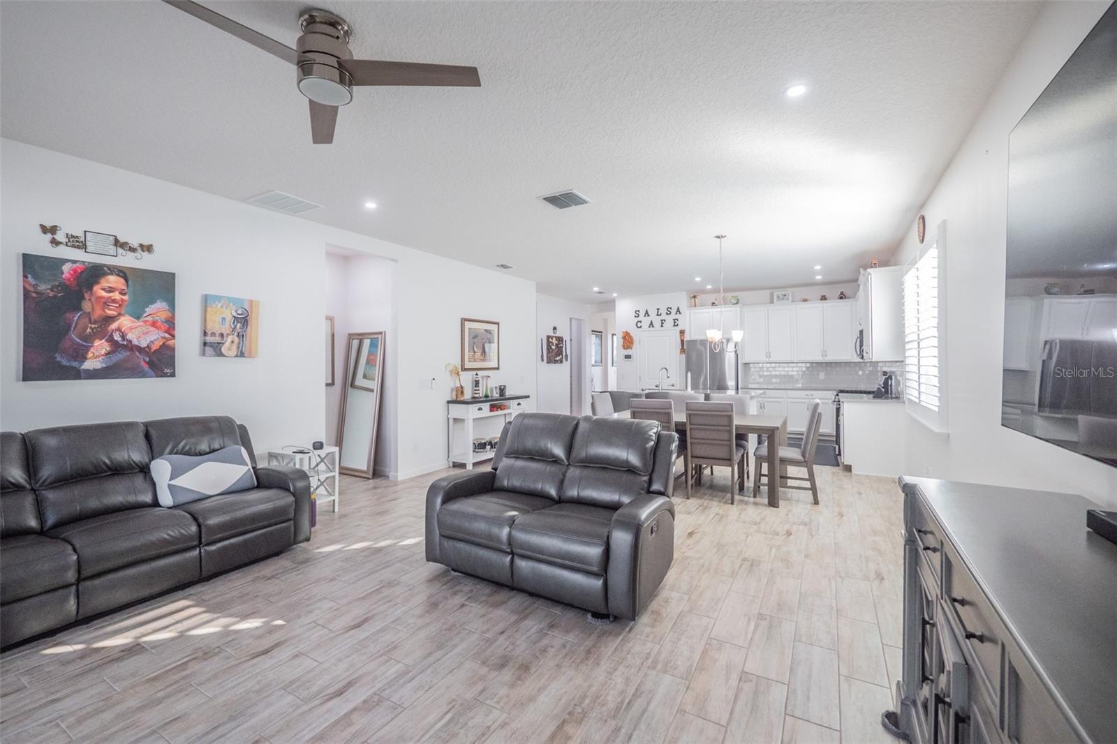 PARK SQUARE IN MOUNT DORA - Residential