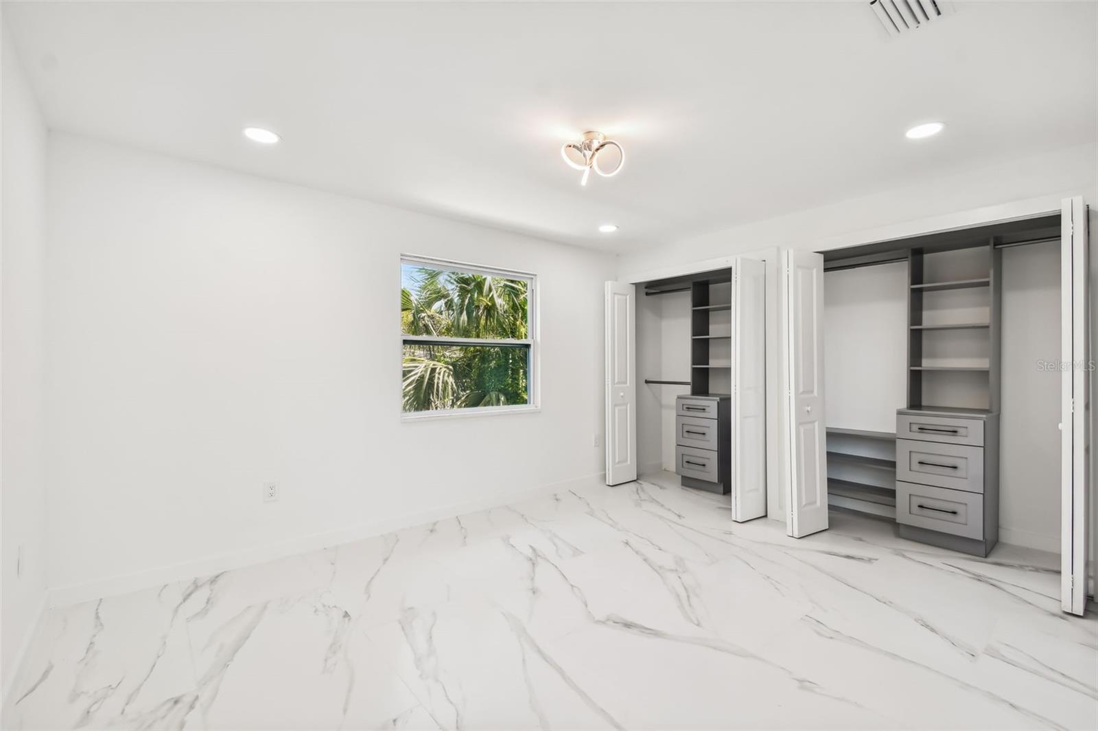 BARNARD ERASTUS A S REV SUB - Residential Lease