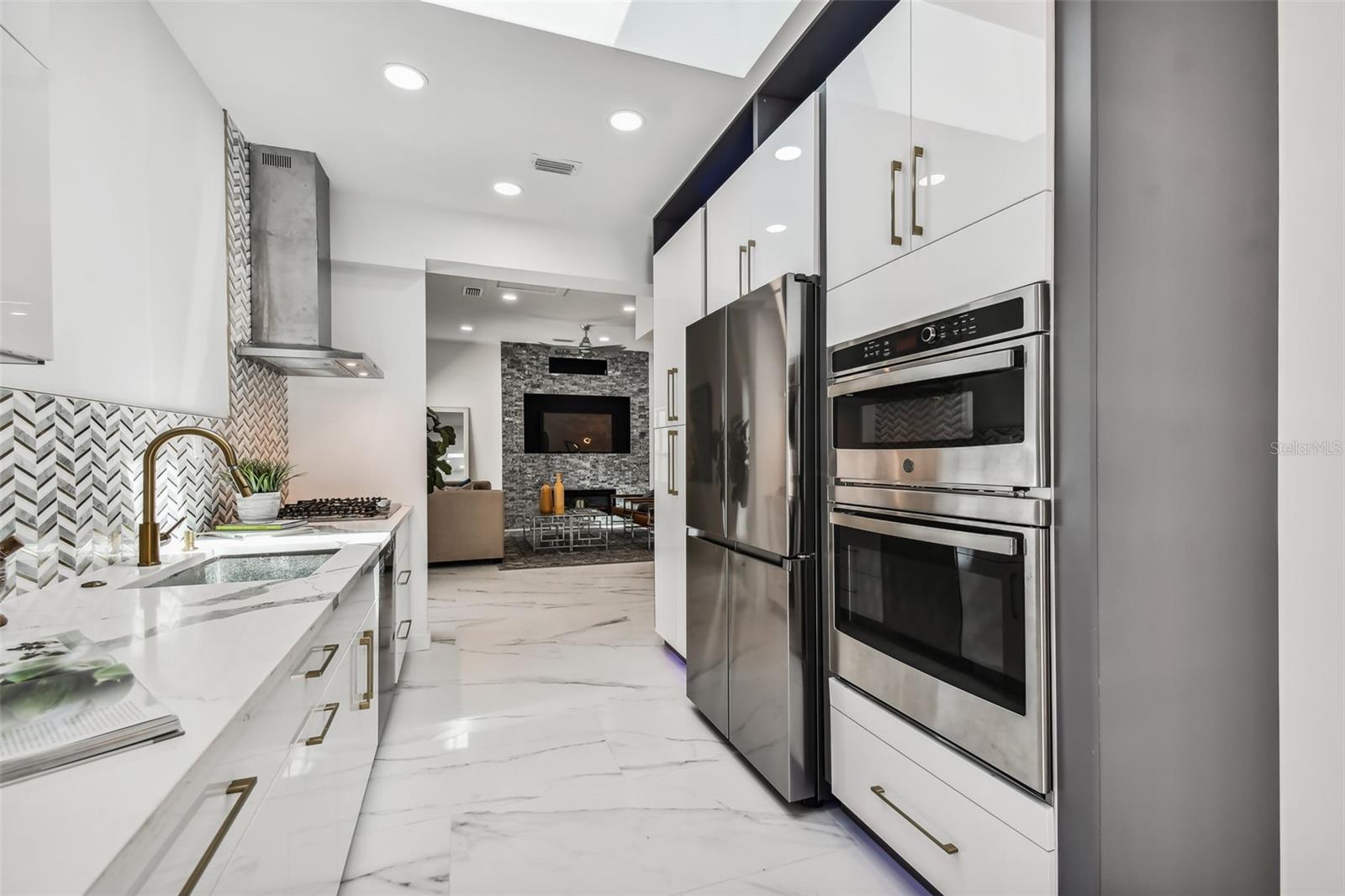 BARNARD ERASTUS A S REV SUB - Residential Lease