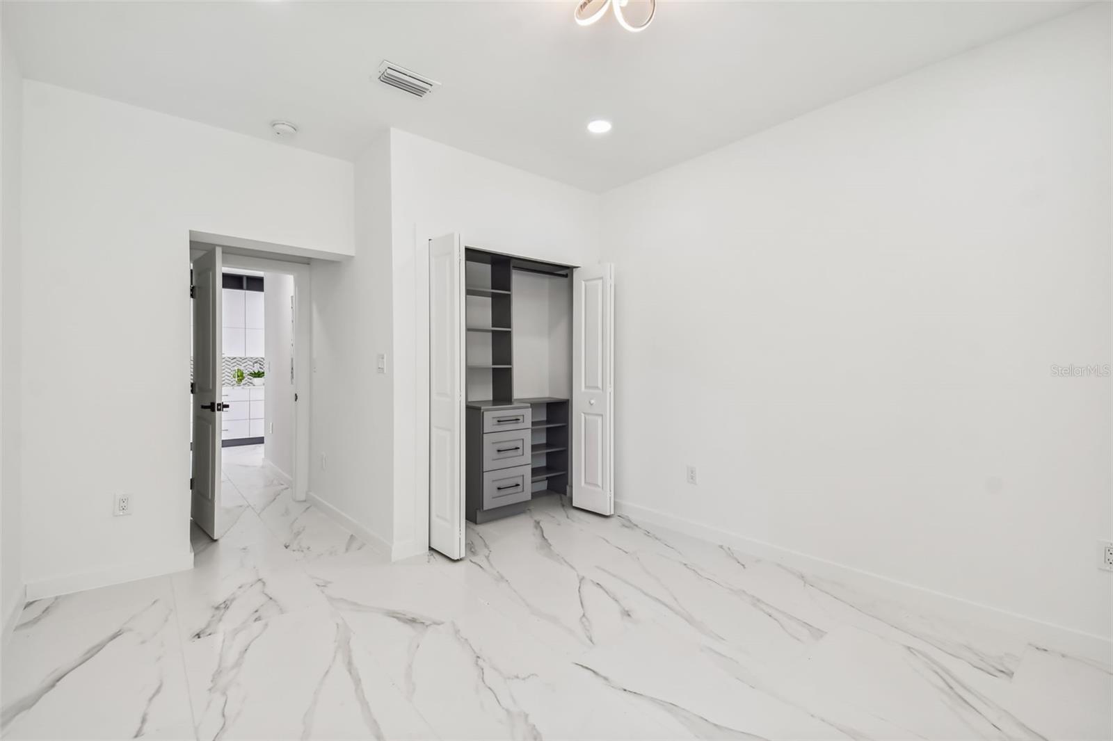 BARNARD ERASTUS A S REV SUB - Residential Lease