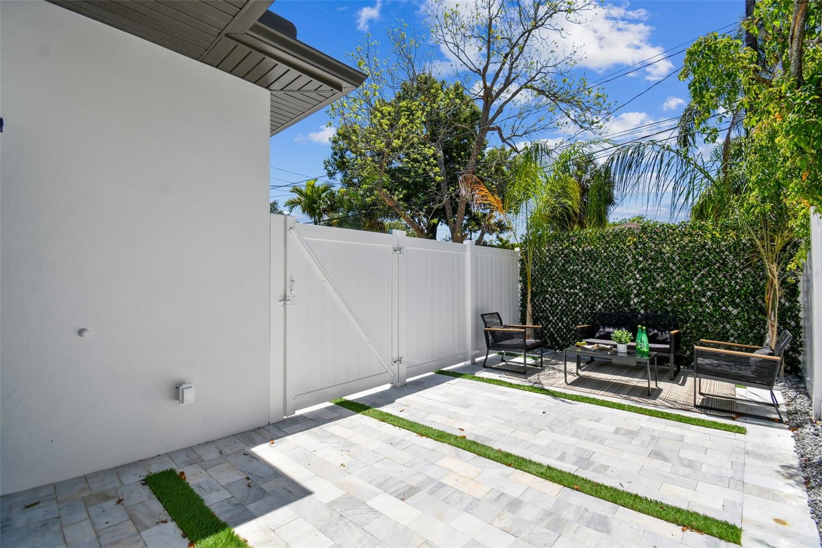 BARNARD ERASTUS A S REV SUB - Residential Lease