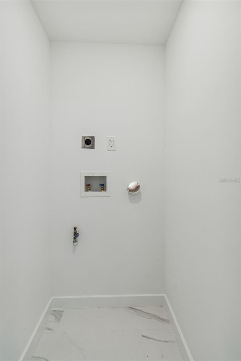 BARNARD ERASTUS A S REV SUB - Residential Lease