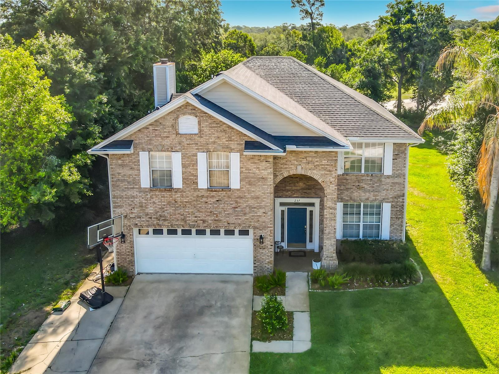 237 CEDARWOOD COURT
