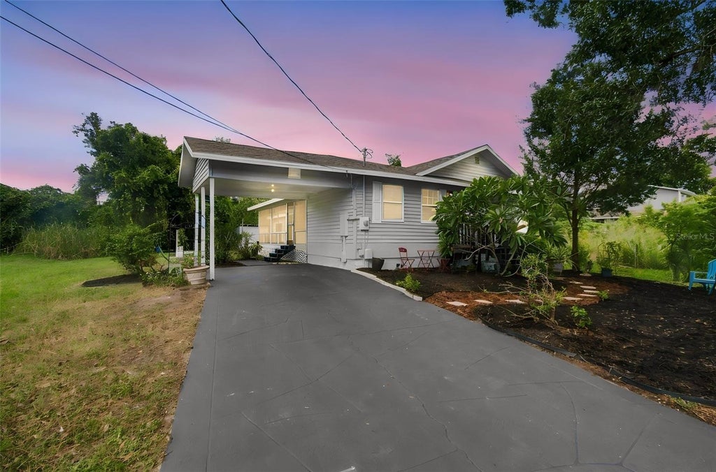 Photo of 2115 55th Avenue E, Bradenton, FL 34203 (MLS # A4710306)