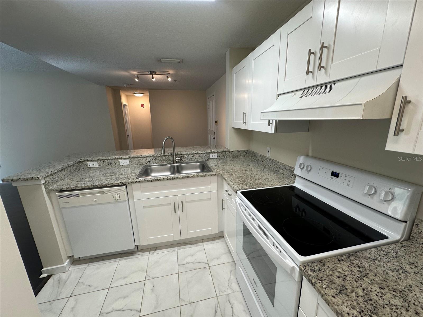 TOWN CENTER CONDOS - Residential Lease