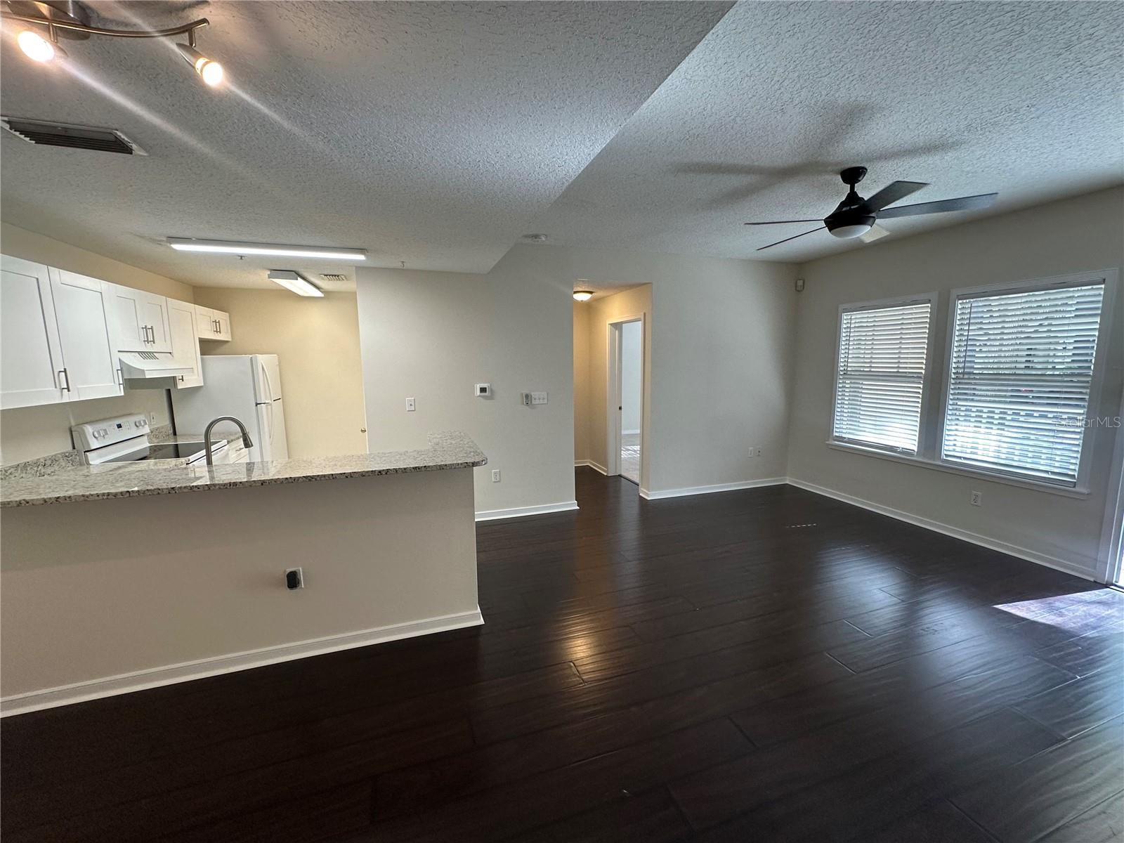 TOWN CENTER CONDOS - Residential Lease