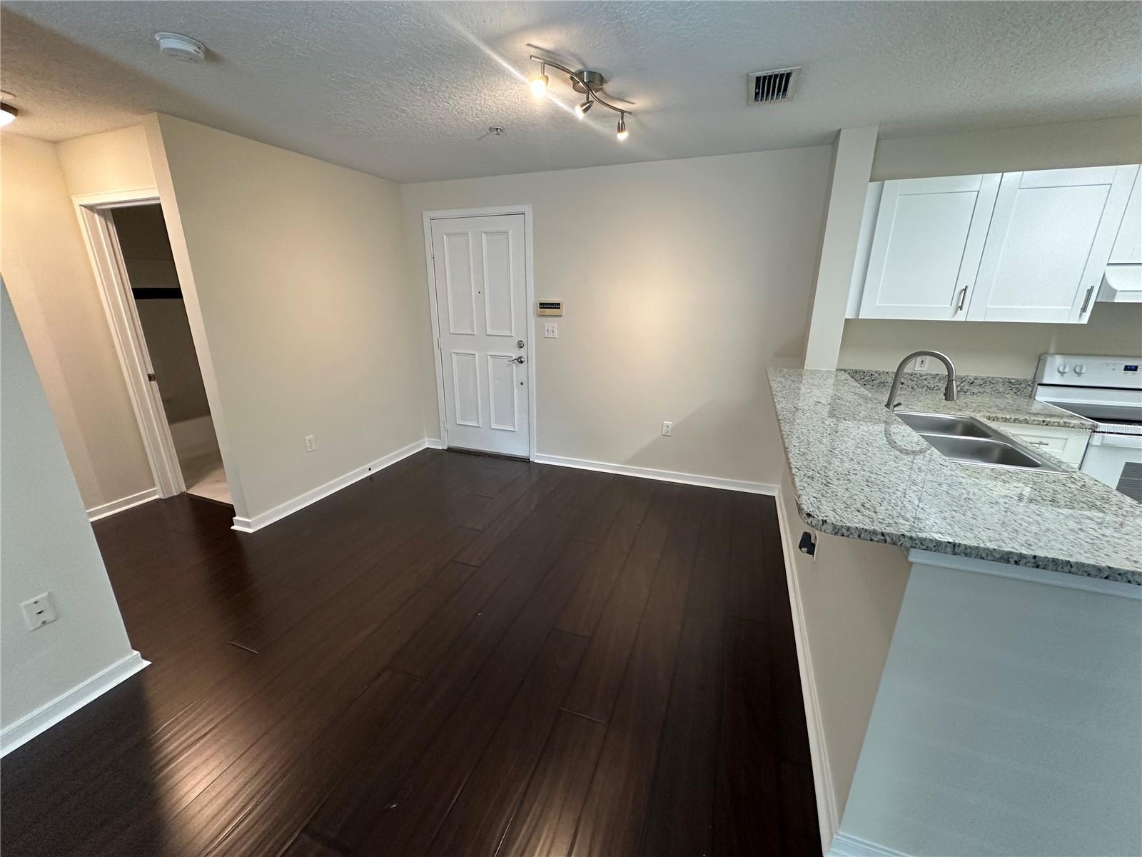TOWN CENTER CONDOS - Residential Lease