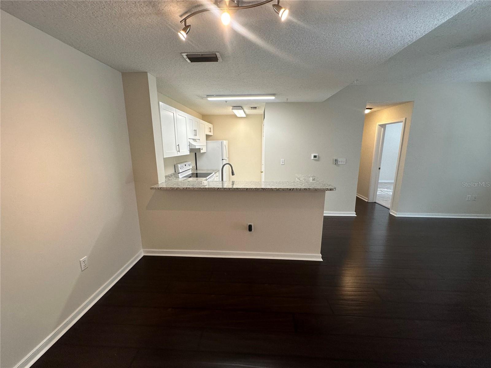 TOWN CENTER CONDOS - Residential Lease