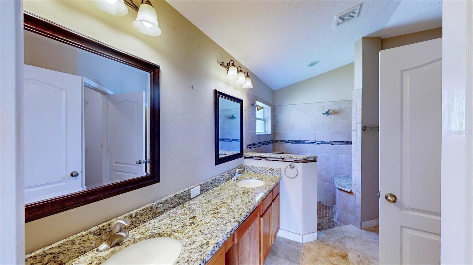 FAIRWAYS QUAIL HOLLOW PH 01 - Residential