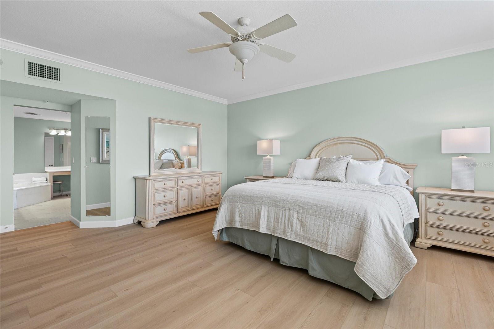 DOLPHIN BAY - Residential